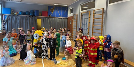 Powiększ grafikę: Bal karnawałowy