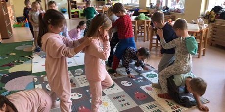 Powiększ grafikę: Dzień pidżamy grupa VII